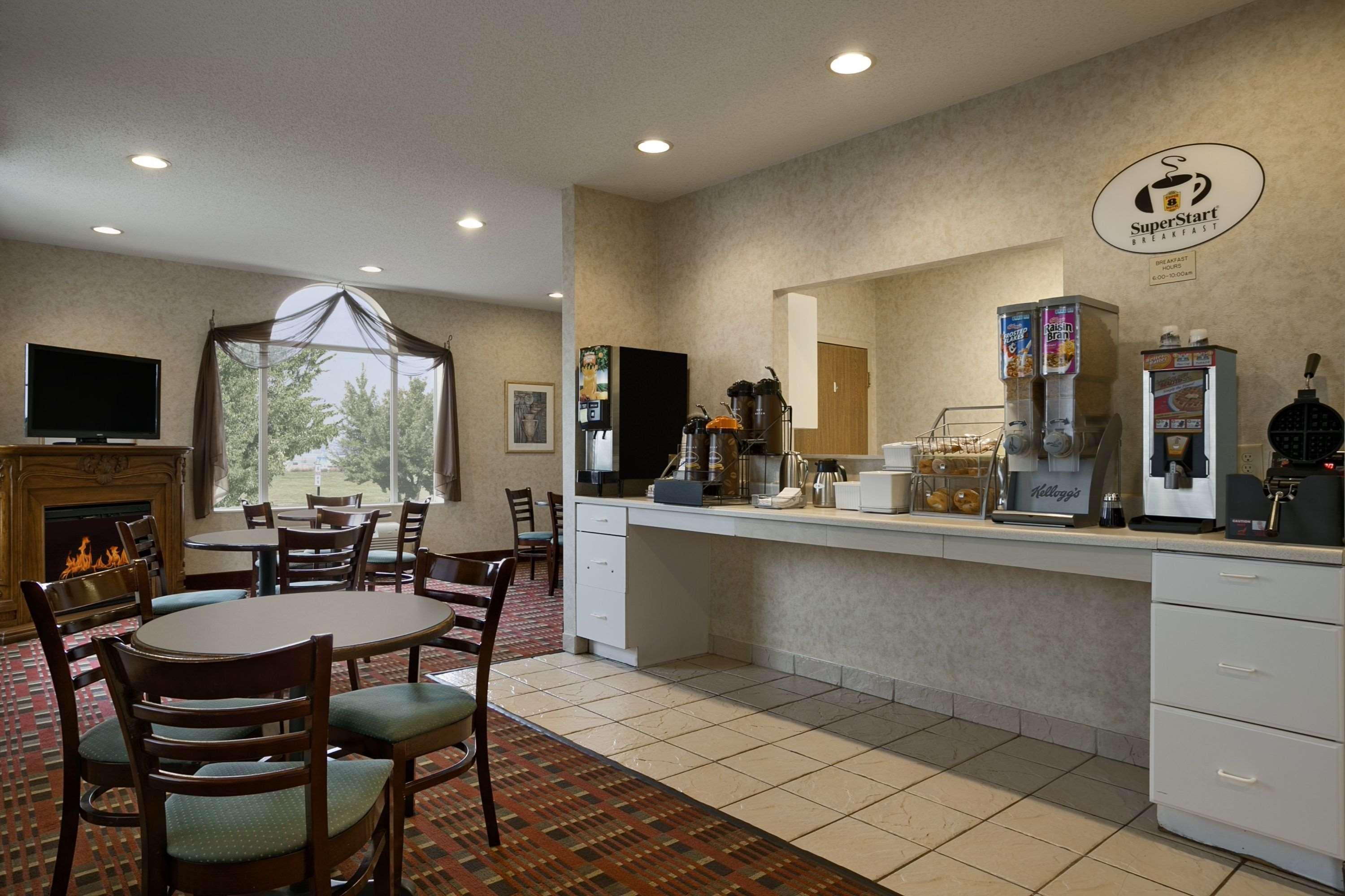 Hotel Super 8 By Wyndham Corydon Esterno foto