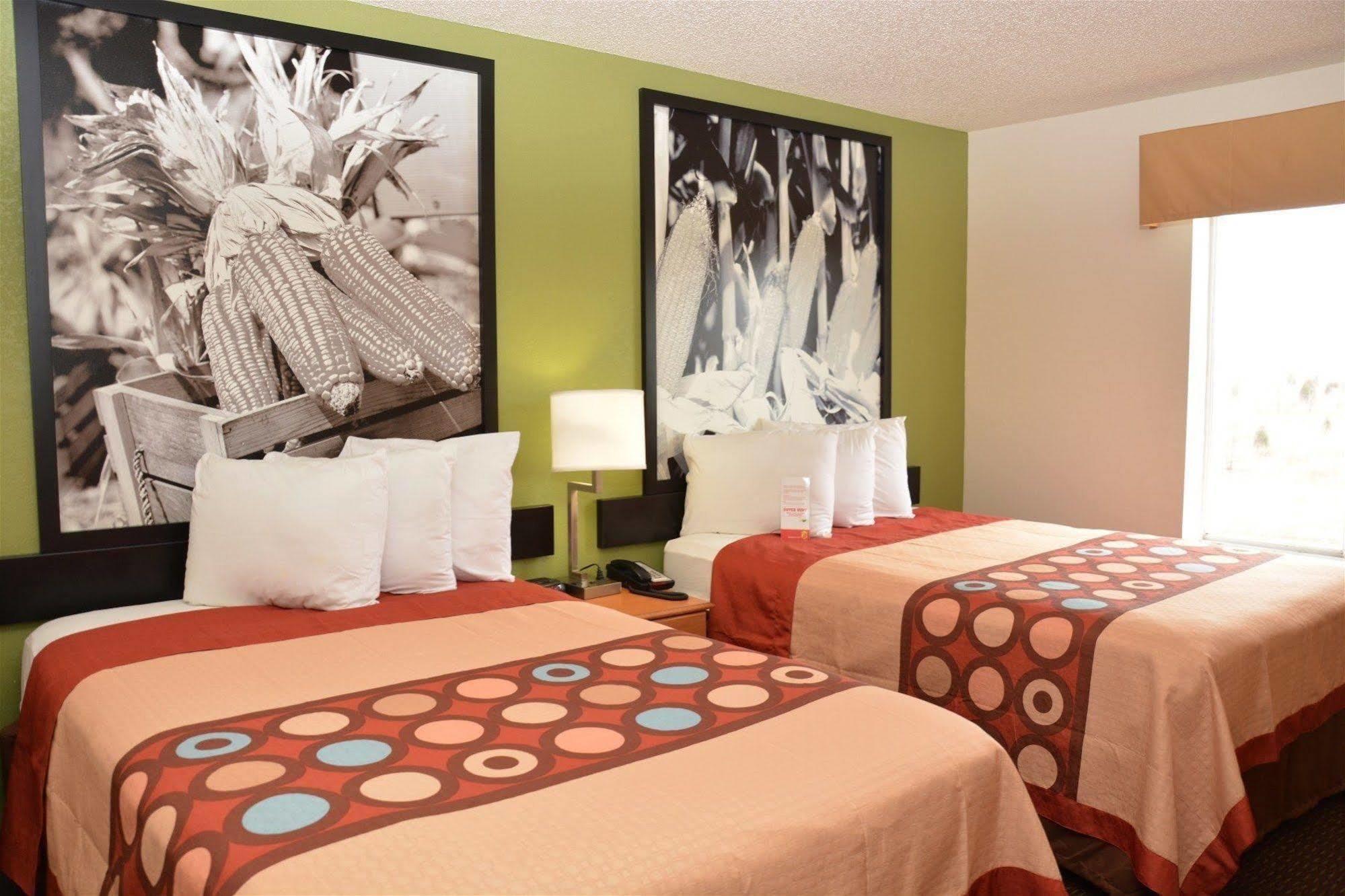 Hotel Super 8 By Wyndham Corydon Esterno foto